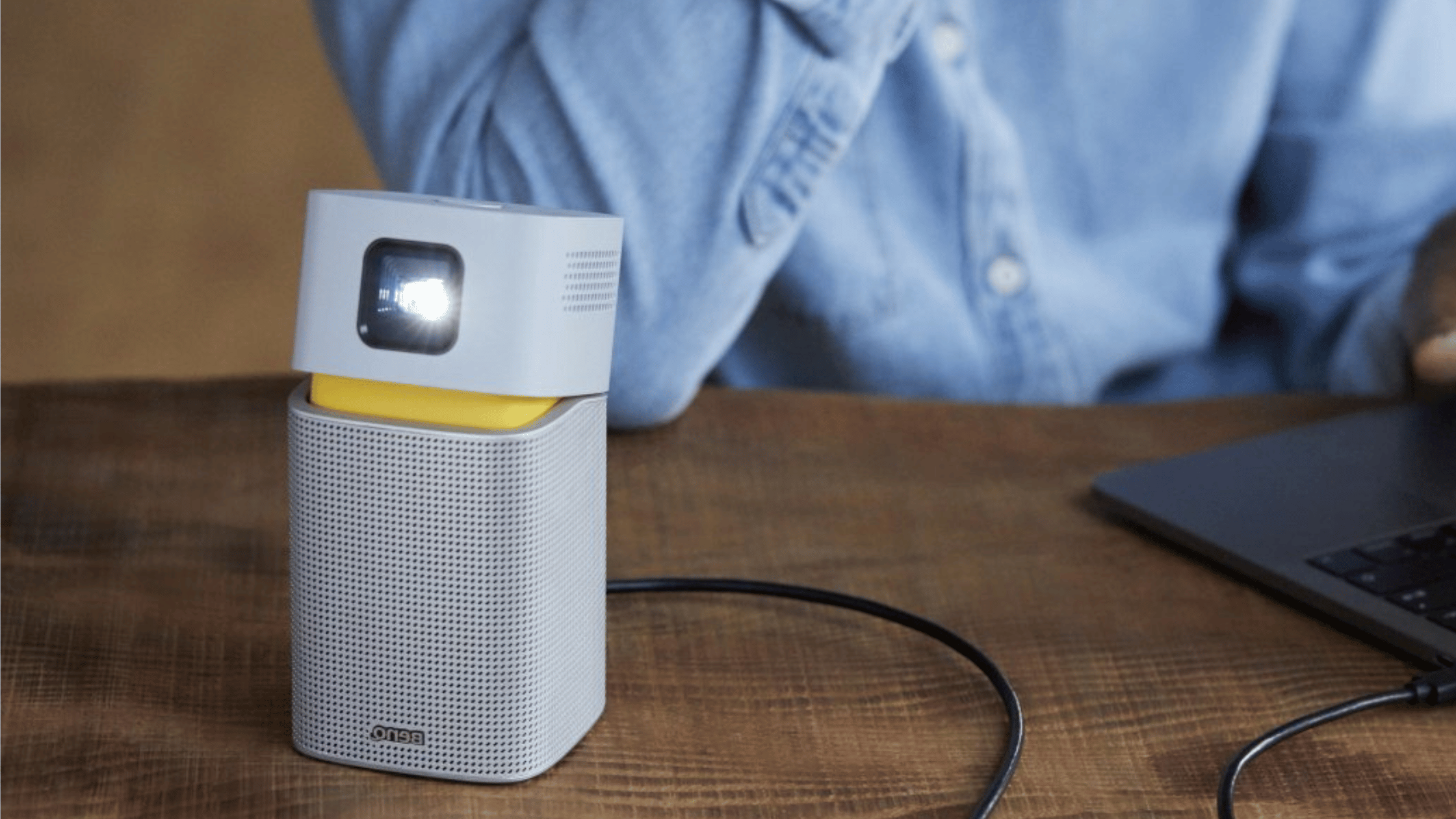 iPhone 2023 için En İyi Mini Projektör